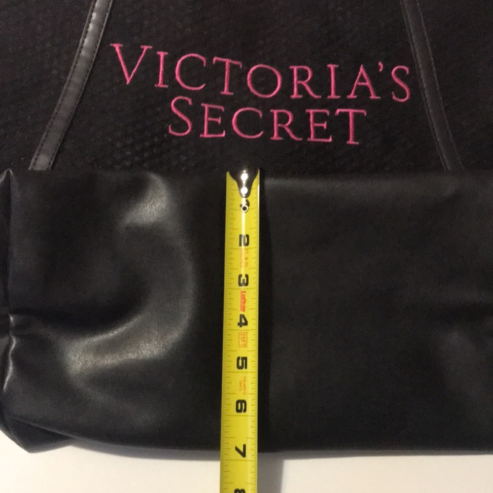 Victoria’s Secret Large Vegan Leather and Mesh tote NWOT - Picture 8 of 8